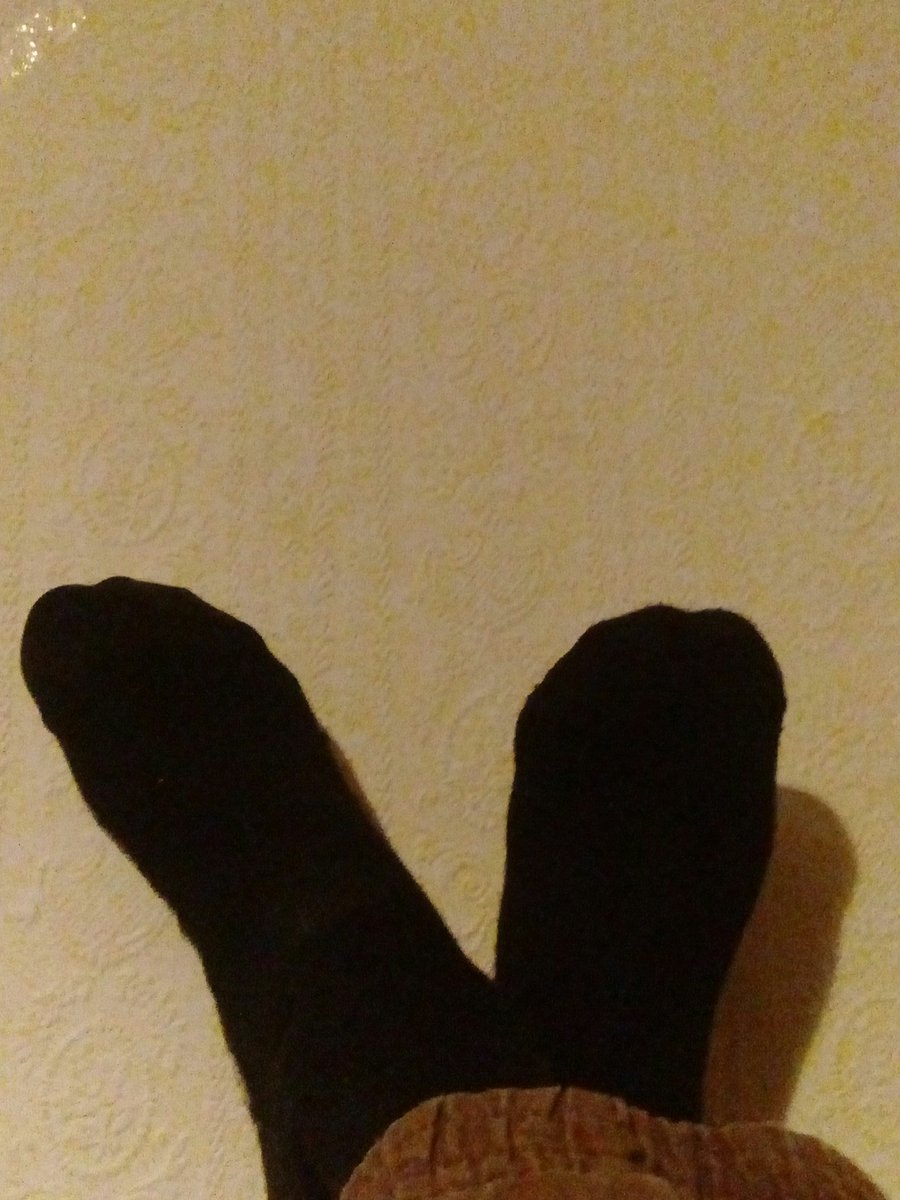 Hunter3377's tweet photo. You know what you should be doing. #findom #cashmaster #feet #footfetish #puppetmaster https://t.co/QuYJZnCqum