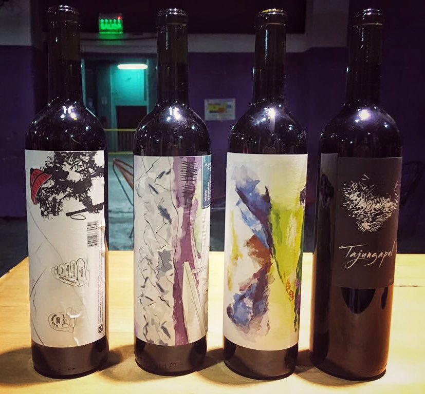 TajunGapulWines's tweet photo. Nochón ayer en @cckonex: @WineHackaton & @EnjoyMalbec con emisaria de lujo: @blendideas. ¡Gracias Daniel López Roca y a todo el equipo!
#tajungapul #wines #winedog #winehackaton #enjoymalbec https://t.co/HeW39xKbts