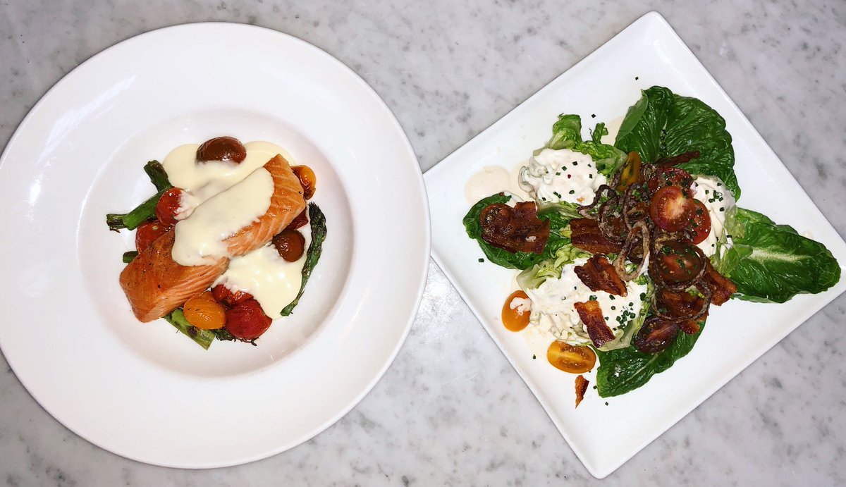 I spy with my little eye ... something delicious! 👀 Two specials tonight that you HAVE to try!!
🍅
🍅
🍅
#chicago #chicagogram #chicagofoodie #chicagofood #chicagofoodies #food #foodie #foodies #foodiesofinstagram #oldtownsocial #oldtown #salad #cobb #salmon #tomato #yum #dinner