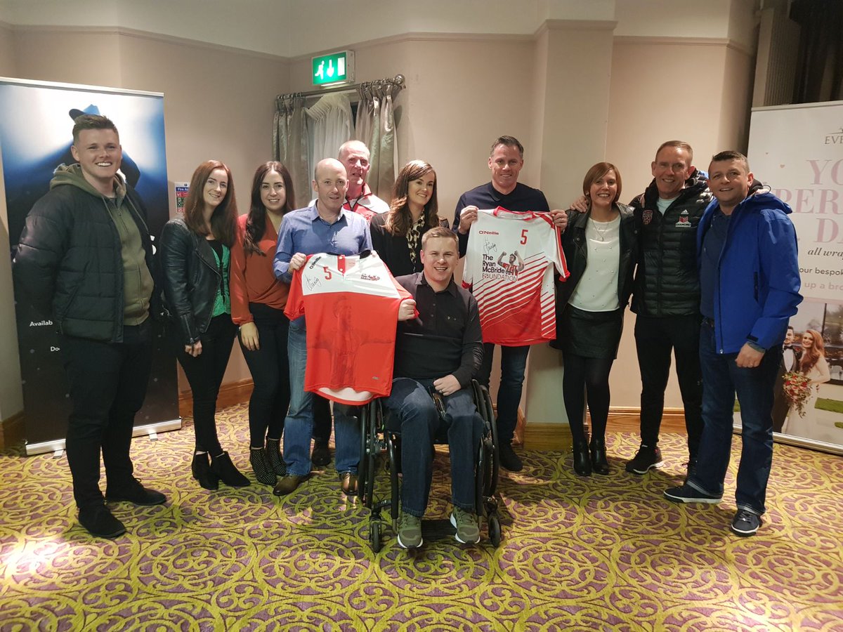 RyanMcBrideFnd's tweet photo. Few more pics of our meeting with @Carra23 tonight at @Evergladeshotel. We presented Jamie and @5timesco with a foundation top as a small token of our appreciation for their kind invite. We hope to work with @JC23Foundation in the future!!
#5Legacy #23legend https://t.co/KTcdvIXTAs