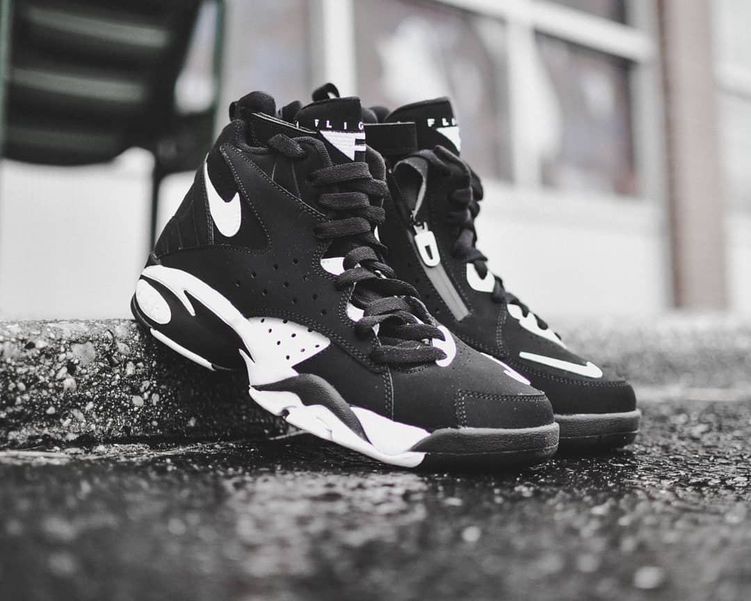 nike air maestro ii ltd black white