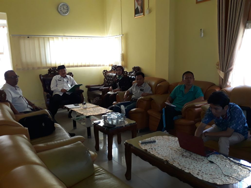 Berkat kerja keras PLD pengumpulan data IDM Kabupaten Muara Enim Propinsi Sumatera Selatan selesai di 245 Desa di 20 Kecamatan.
#TerimaKasihPLD 
<a href="/jokowi/">Joko Widodo</a> 
<a href="/EkoSandjojo/">Eko P. Sandjojo</a> 
<a href="/anwsanusi/">Anwar Sanusi</a> 
<a href="/taufikmadjid71/">IG : taufik.madjid</a> 
@fachrilabalado