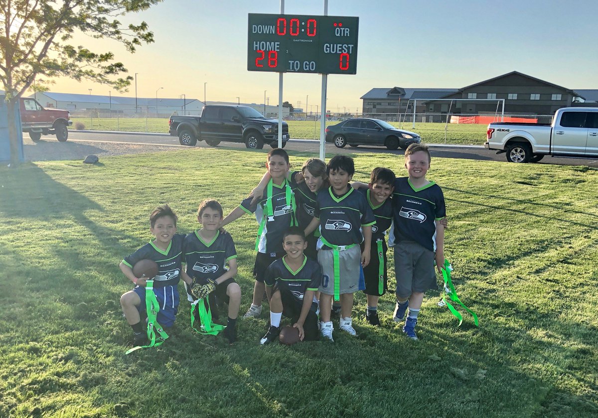 MrHlow's tweet photo. The Seahawks picked-up their first win of the #FlagFooball season! #GoHawks #StayGritty https://t.co/k8MUfTif5C
