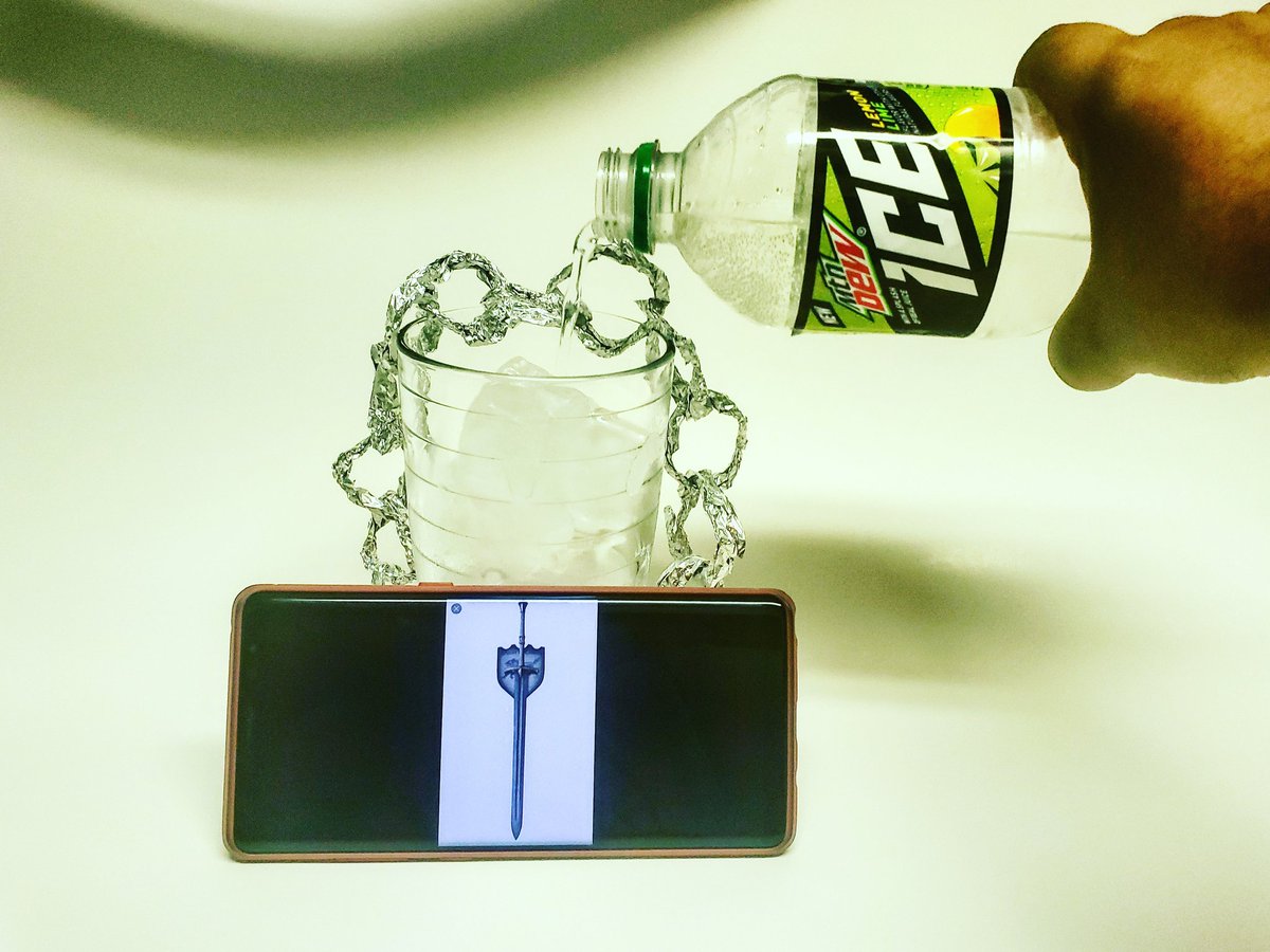 IrvinThatOneKid's tweet photo. ❄❄❄Ice on ice on ice on ice ❄❄❄
#mtnd
@MountainDew @GameOfThrones https://t.co/SpOjJm0BoB