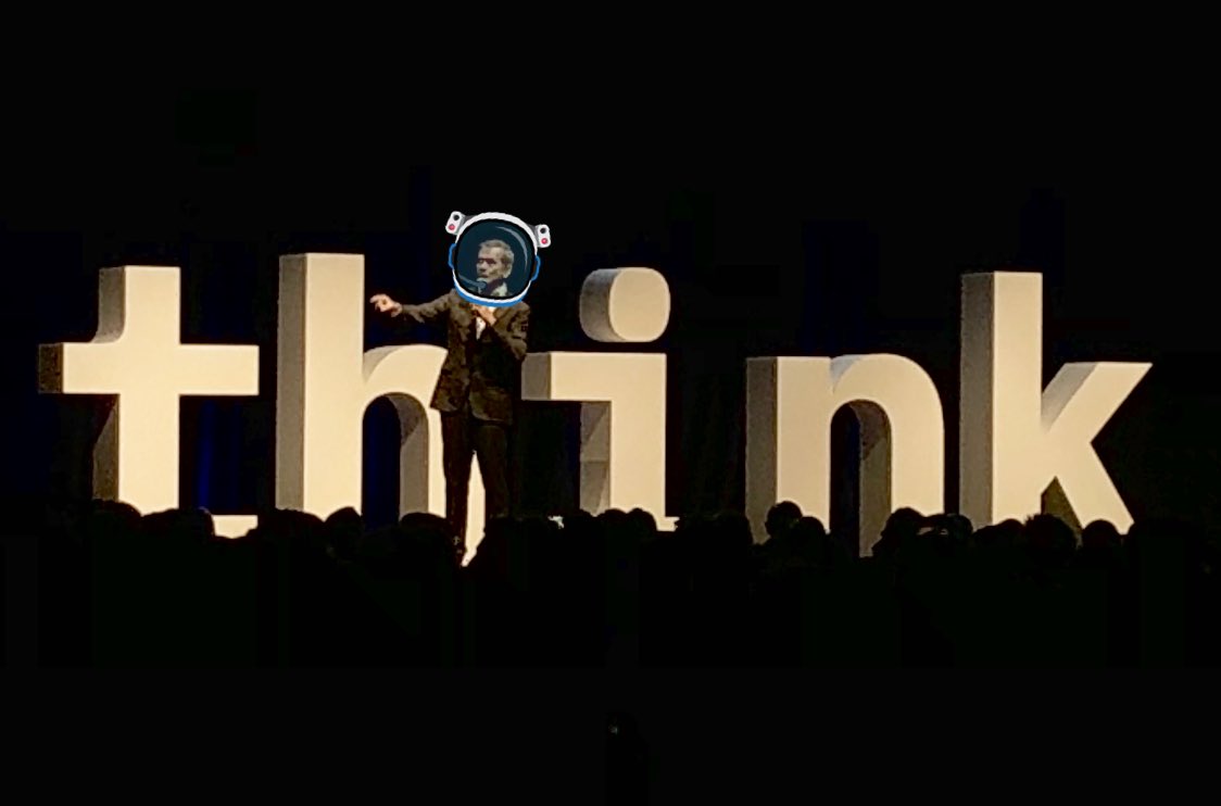 🎶 Ground control to Major Tom 🎵 The legend himself, Chris Hadfield, seranading in the flesh is a speech I'll never forget 🚀