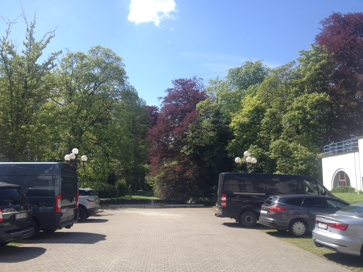 dirkberteyn's tweet image. Centrumtuin rusthuis.Aanleg brandweg.#permavoid.Boomvriendelijke maatregelen gelinck aan vergunning.Adviserende taak.Brugge een vb voor ander steden. Wanneer volgen die?