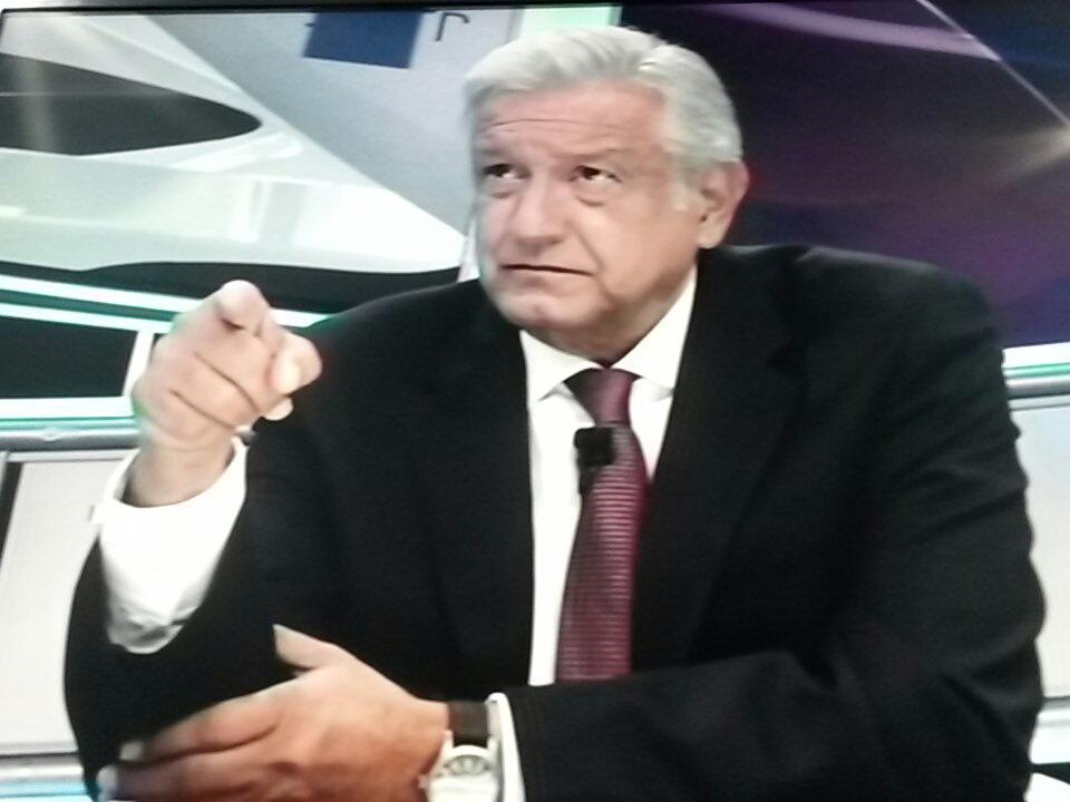 ArtukoNBA's tweet photo. Candidato #AMLO ponle nombre y apellido a los miembros de #LaMafiaDelPoder #AMLOenTercerGrado
#AMLOveYou https://t.co/BMC9BBaHuH