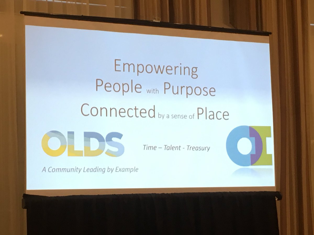 ElanMB's tweet photo. Mitch Thompson @OldsInstitute talks about creating intelligent, creative and entrepreneurial citizens @saskecdevassoc #IntersectionsforGrowth @TownOfOlds @OldsAB @OldsCollege https://t.co/uYbYyZkMwn