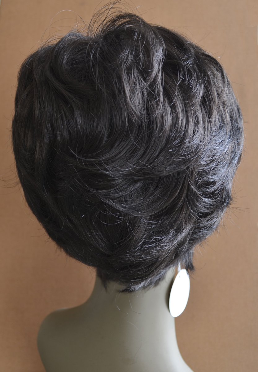 CanreachHair's tweet image. Machine made synthetic fiber wig, ready to wear. Different styles and different colors are available for your choice. #wig #machinemadewigs #synthetic #syntheticfiberwigs #womenswigs