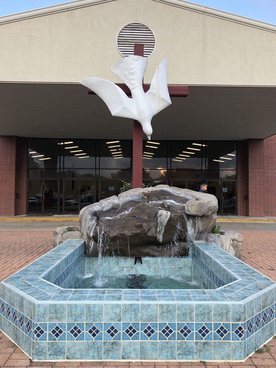 USTadmissions's tweet photo. #USTHouston is excited to be at The Catholic Charasmatic Center for College Preparation Night! #FutureCelt #WeareUST #IamUST #UST23 https://t.co/szpb2iiIad