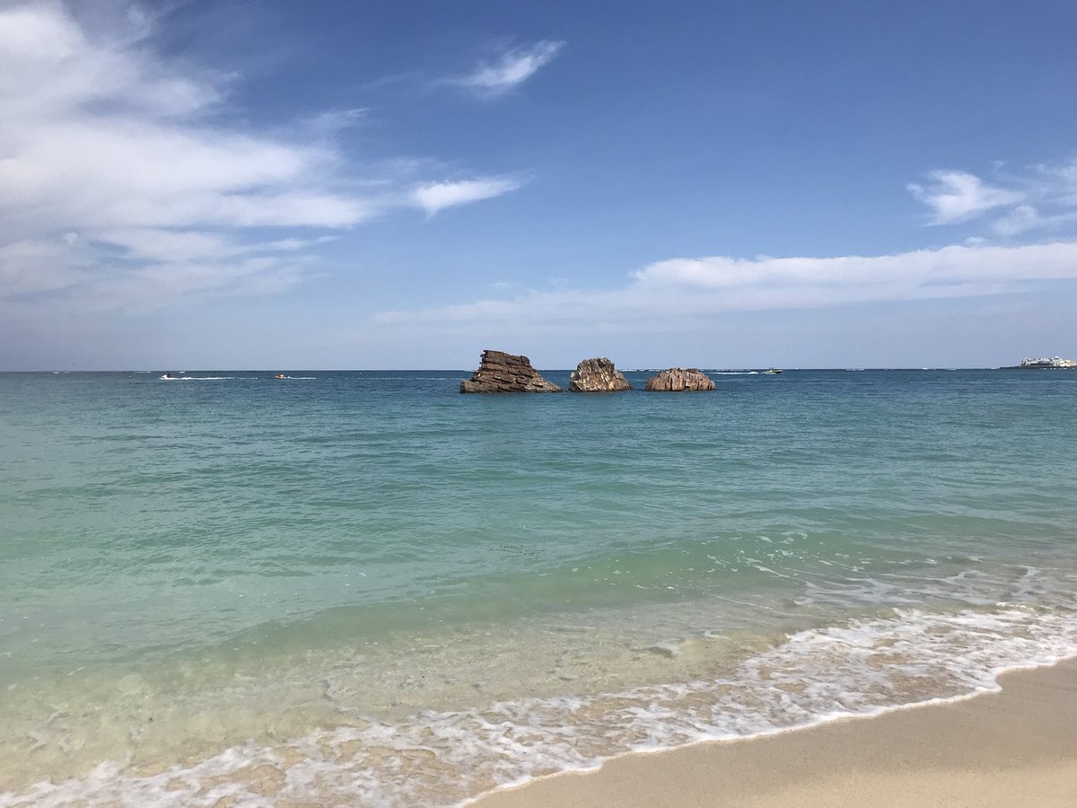 ユンタウェイ 沖縄の魅力を届け隊vlogger アラハビーチ ﾉ 照 沖縄 ゴールデンウィーク 青い海 青い空 白い砂 綺麗な景色 マリンブルー エメラルドグリーン アラハビーチ q 海 海水浴