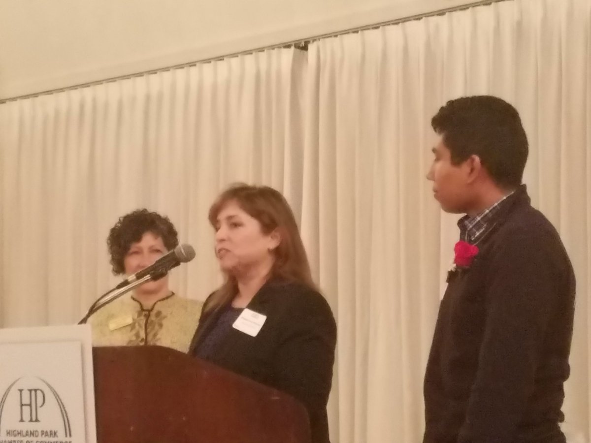 VillanuevaC206's tweet photo. Sharing the stories of some of our Senior Giants. Great examples of caring, active and community members. #hpgiantpride #SHD2018 https://t.co/xeZE1eYpXu