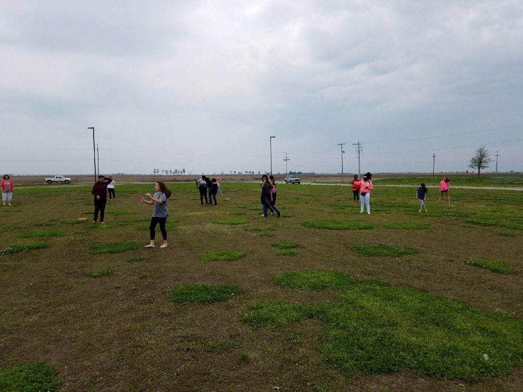 evagriffin10's tweet photo. We battled the wind at recess today for a game of kickball. They loved it! Rematch is next Thursday! #5thGrFun #ColtPride #GonnaMissThisBunch @RivercrestSD https://t.co/VBl1wyTZpH