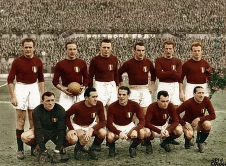 PIERPARDO's tweet photo. Oggi, sempre. Rispetto e onore per il #GrandeTorino. #IlCalcioèilNostroGioco https://t.co/d72u6DKBNN