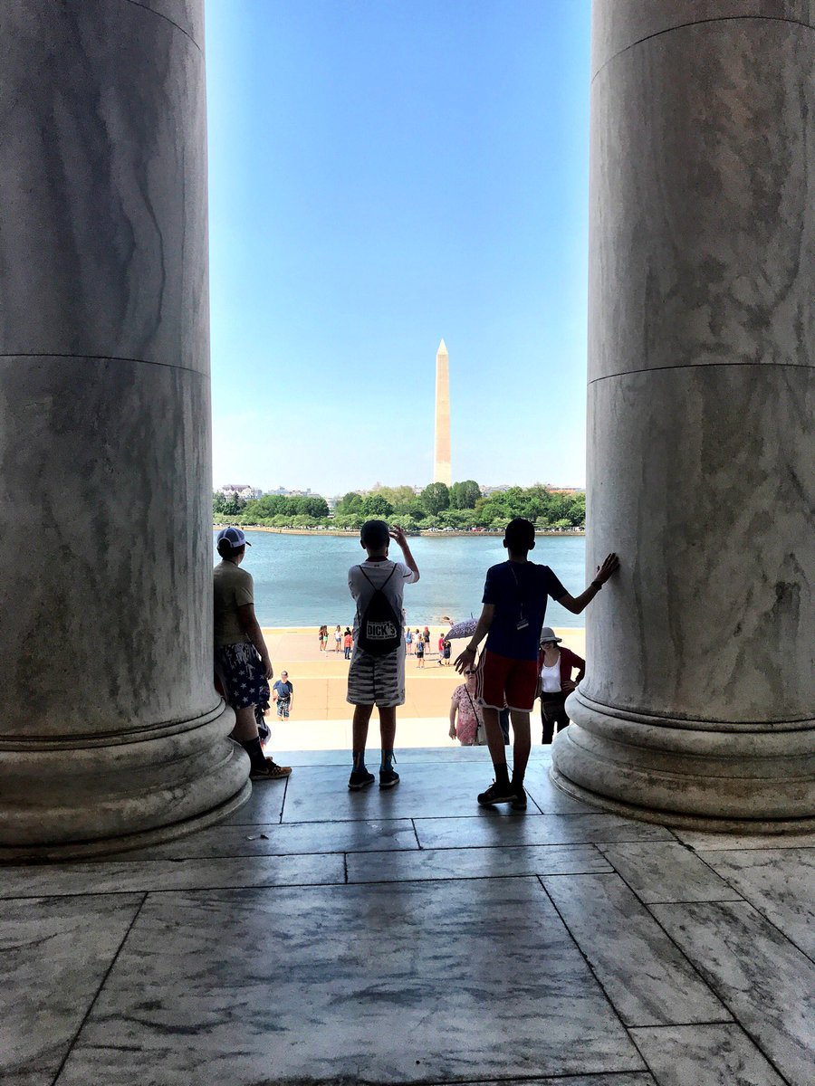 TheRealJayLeitz's tweet photo. What a day in DC with our awesome 8th grade students @EastHills4_8!! #ehdc18 https://t.co/gHBAiyHEaf