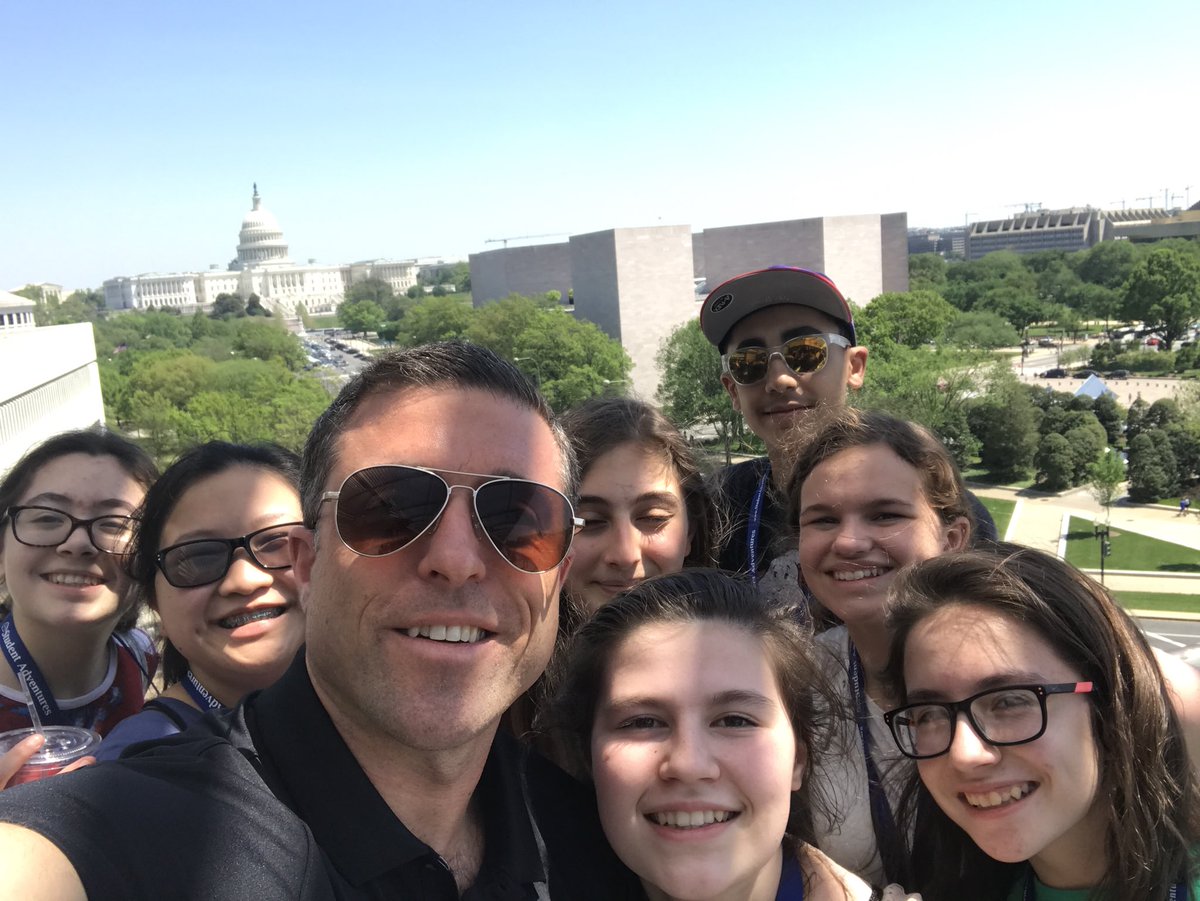 TheRealJayLeitz's tweet photo. What a day in DC with our awesome 8th grade students @EastHills4_8!! #ehdc18 https://t.co/gHBAiyHEaf