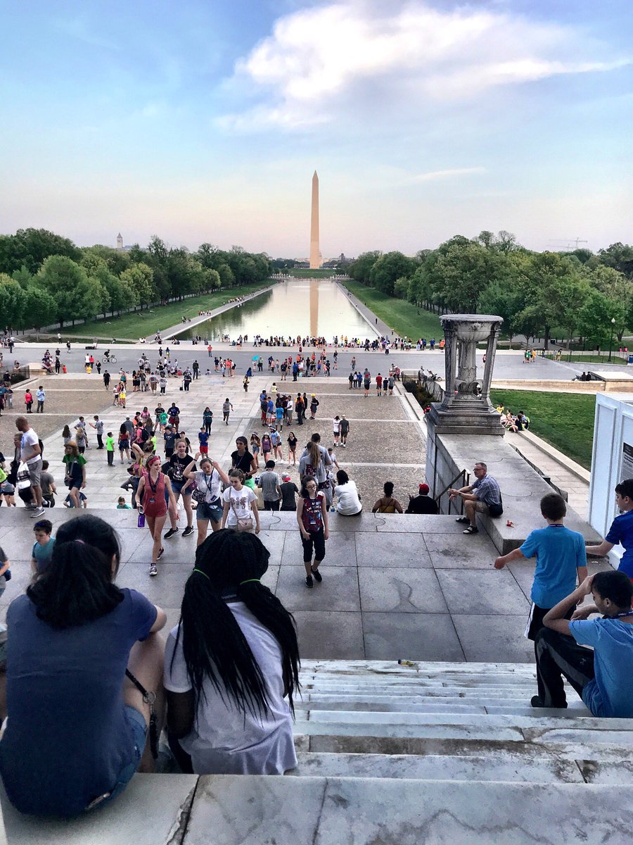 TheRealJayLeitz's tweet photo. What a day in DC with our awesome 8th grade students @EastHills4_8!! #ehdc18 https://t.co/gHBAiyHEaf
