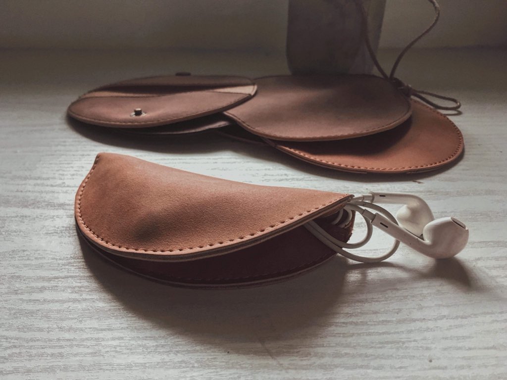 alisonmaeee's tweet image. Php 50 within Metro Manila
Php 140 for provincial

For pre-order: Earphone Holder
Made in Good Quality Leatherette from Marikina
Orders are for ONE WEEK PRODUCTION UPON RECEIPT OF PAYMENT

Payment methods are thru Bank: BPI and BDO only ☺️ DM me for more details #onlinesellerph