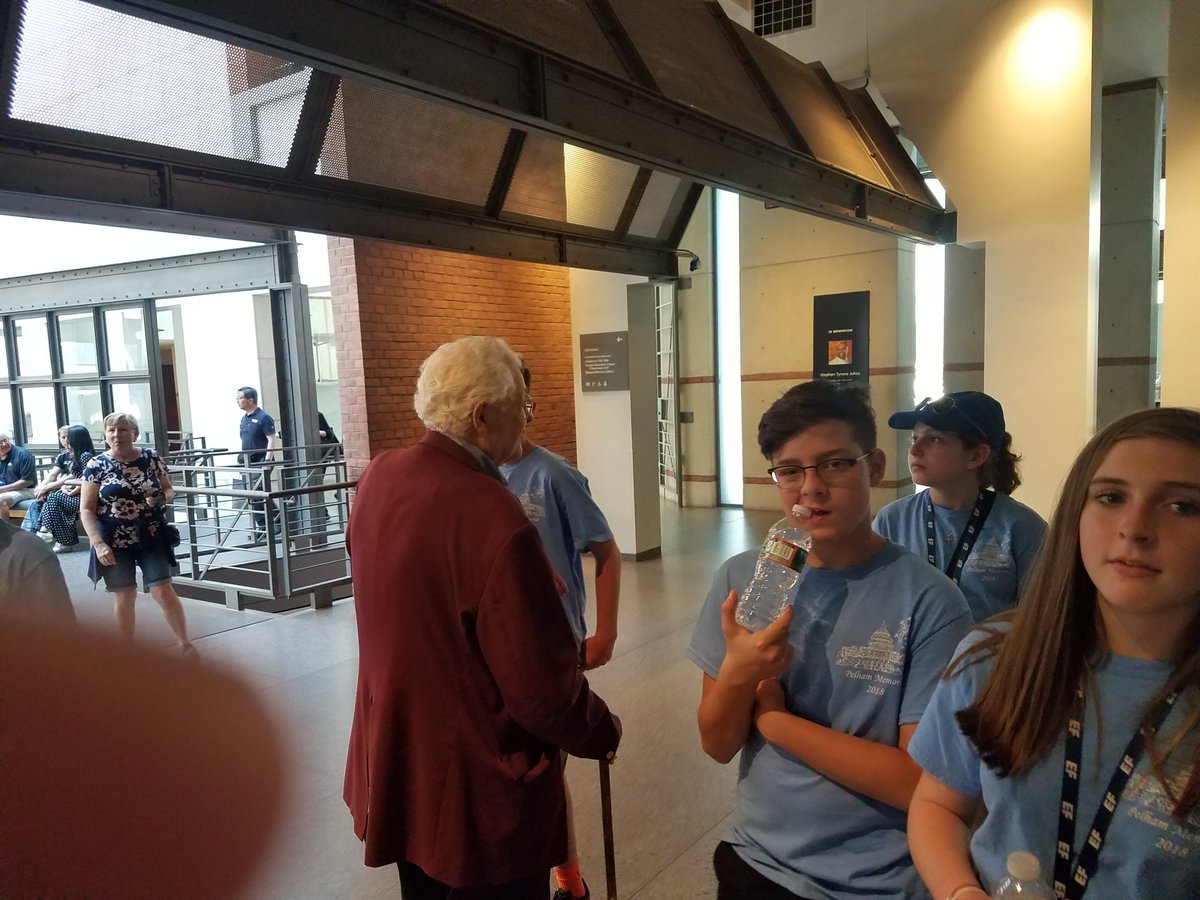 MrsDSciExplrr's tweet photo. Holocaust Museum then a walk to Smithsonian Museum. For Bus 2 #PMSDC2018 https://t.co/8yElaeXGiG
