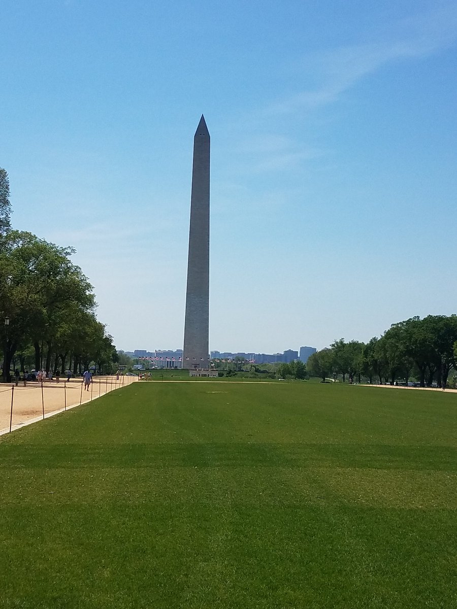 MrsDSciExplrr's tweet photo. Holocaust Museum then a walk to Smithsonian Museum. For Bus 2 #PMSDC2018 https://t.co/8yElaeXGiG