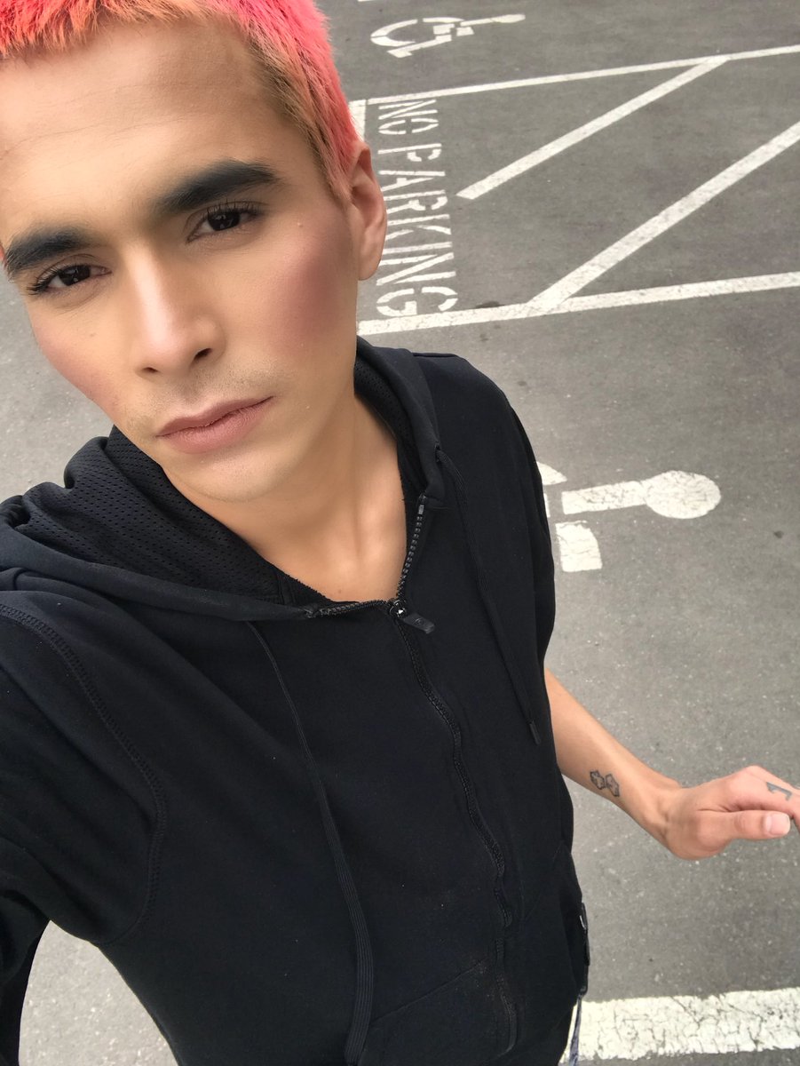 Josh13962266's tweet photo. Beautiful summer day 💋🌞 #makeup #makeupartistsworldwide #makeuptutorial #makeupartist #makeupaddict #makeupjunkie #gay #gayboy #blessed #wakeupandmakeup #selflove #model #malemodel #antm #guysinmakeup #meninmakeup #boysinmakeup #selflove #beauty #blogger #followmyinstagram https://t.co/5X4ijxjRNo
