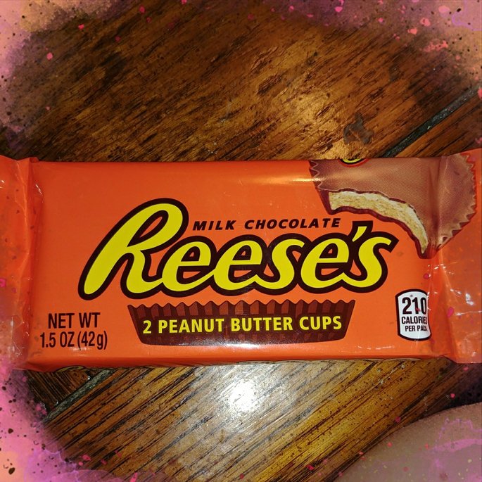 Christinababy74's tweet photo. This is my #comfort snack and #chocolate fix! I love to snack on these at night when I'm watching my TV show at night #influenstereats #springfollow @influenster https://t.co/Swp0BptLgt