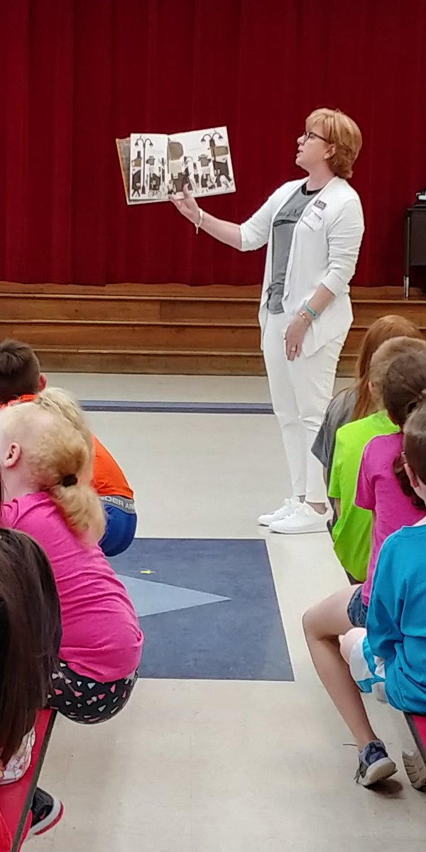 flutterteach's tweet photo. Big day for 2nd grade. Ballet Folklorio and SHSU Lit block reading!
#StewartStrong #STEsucceed https://t.co/4FHzzduo4d