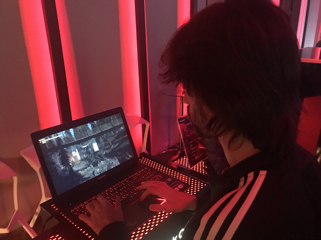 submarino's tweet photo. Não sei se estou mais empolgado com novo Samsung Odyssey, ou com o Far Cry 5! - @SirFeijao #samsungnotebook https://t.co/Stdep7auVP