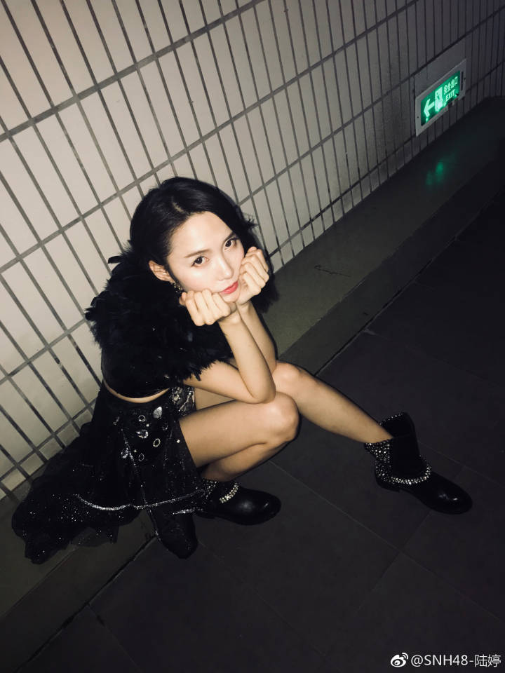 SNH48LuTing's tweet photo. 来到重庆真的超开心，谢谢热情的你们❤️

我要去吃火锅啦……希望下次还能来🙈 https://t.co/iMzaPGNoQN