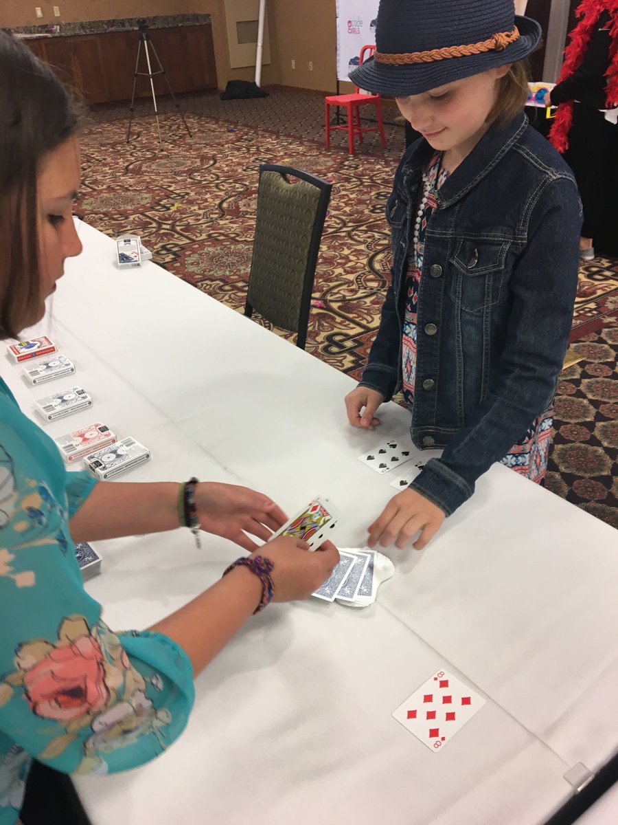 Are they counting cards or learning about counting algorithms...you decide
Donate today: buff.ly/2jlzx02
#GirlsWhoCode #WomeninTech #LearnToCode #GirlPower #MissoulaGives #Missoula #Montana #MontanaCodeGirls #MTCodeGirls #BuiltByGirls
#CSforAll #CS4Rural #GirlsforaChange