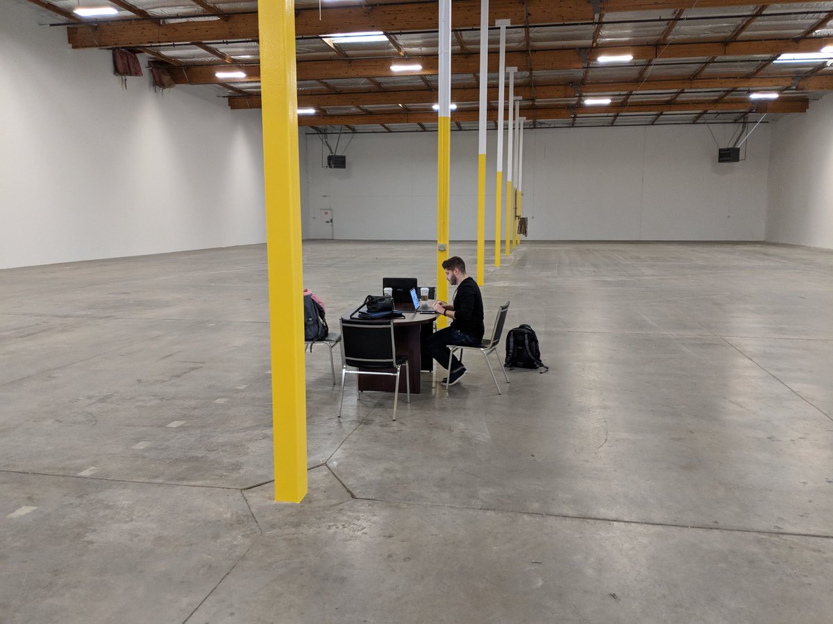 OnAirDirect's tweet photo. This party is just getting started... hello Sparks Nevada 👋 #3PL #dropshop #reno https://t.co/S72Han261c