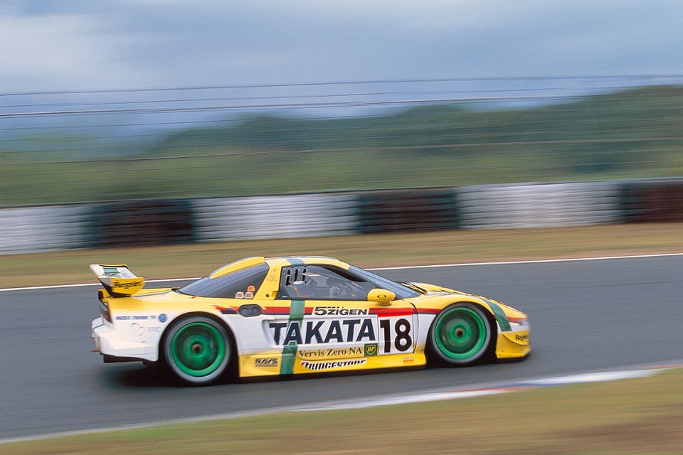 #OnThisDay in 2000, Takata Dome NSX (Katsutomo Kaneishi / Juichi Wakisaka) dominates the #Fuji500km race from pole, giving Honda its last #GoldenWeek win in #GT500 until Astemo Real Racing in 2021.
