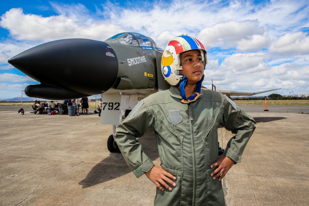 PacAviation_J's tweet photo. 夏の青少年向けプログラムのお申し込み受付中！詳細・受付はこちらから。https://t.co/WEThibqHgM  #太平洋航空博物館パールハーバー #航空 #ハワイ https://t.co/y5E8pA7Awf
