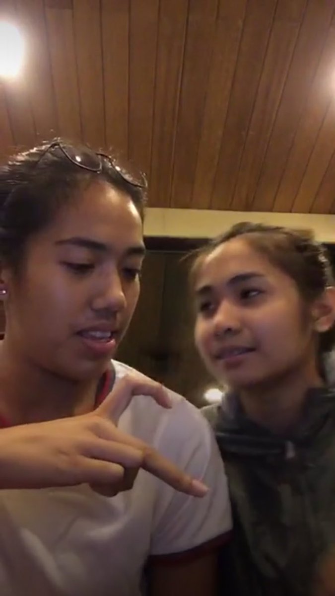 NikkiMgsrleFP's tweet photo. friendship goals huhuhu 💘 @marianalisa_ @18Nikki_ #MarKki https://t.co/pQcQFfiUHF