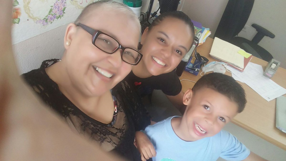 StephaniePrez04's tweet photo. Excelente Maestra de Educación Especial hoy culminó sus años de servicios con alegría. Maestra de Epifanio Estrada Isabela. @BrendaB61720960 @EscD15404 @SecEducacionPR @EDUCACIONPR #felizretiro #maestracomprometida #separteDE https://t.co/MDwB9ev8kd