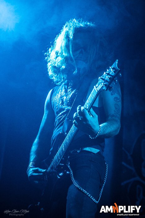 coffincarousel's tweet photo. Alex Stitcher raising the dead with his precision riff craft ๐๐ธ๐ฆ @coffincarousel supporting @officialwed13 & @DAVEYSUICIDE ๐ทby @ALaureMarie #mrstitcher #coffincarousel #horrorpunk #horrormetal #doompop #gothug #hellbilly #gothabilly https://t.co/C8z3b9mMDu