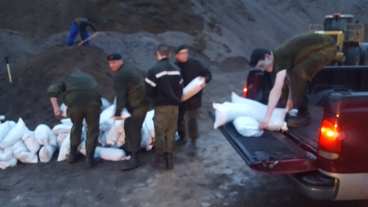 ArgoAdjt's tweet photo. @AtlanticCadets it may be ACR time but our communities needed our assistance and that's one of our aims. #1777 #SaintJohn #citizenship https://t.co/FhgjqdeLkL
