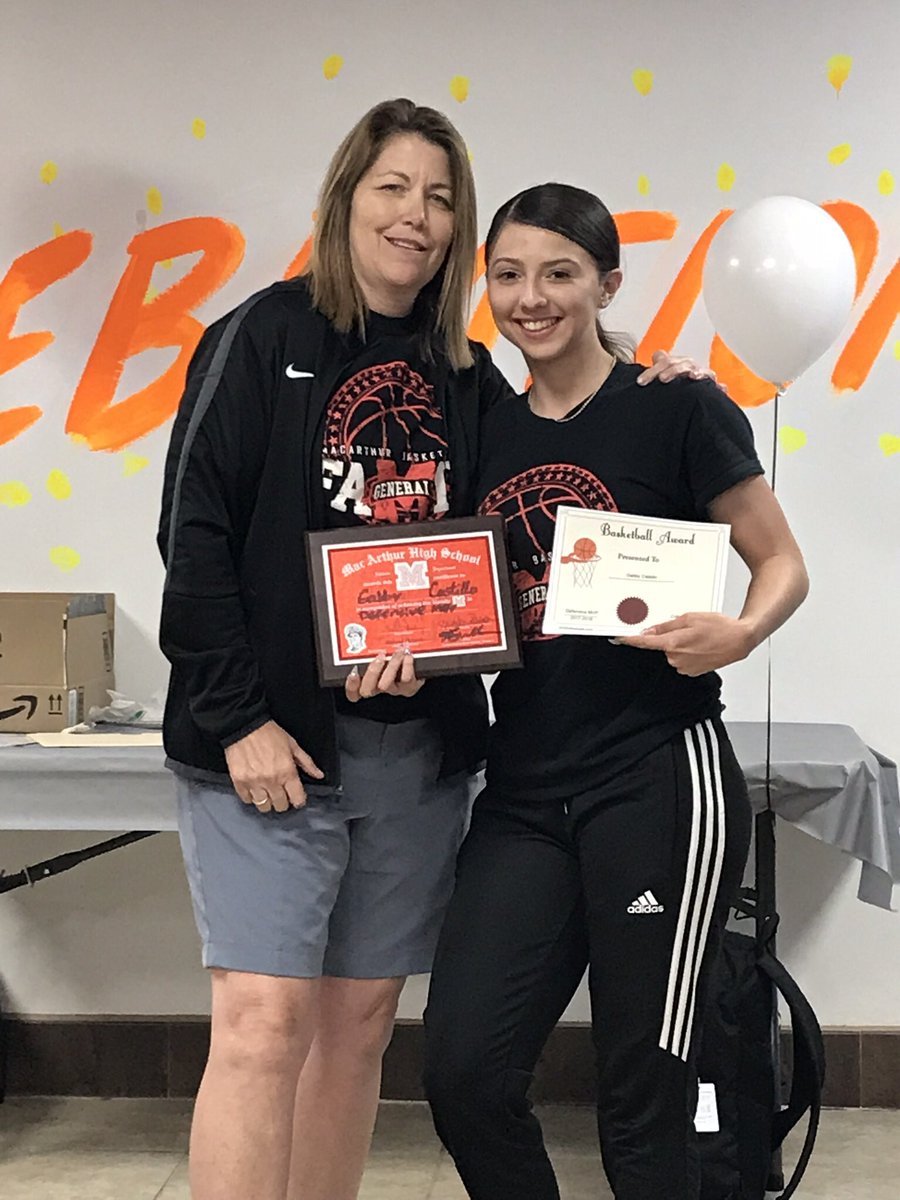 macladygenerals's tweet image. Congrats Varsity Award Winners 🏆:
Defensive MVP: @gabriella_lee5 💪🏼 #4thTimesACharm