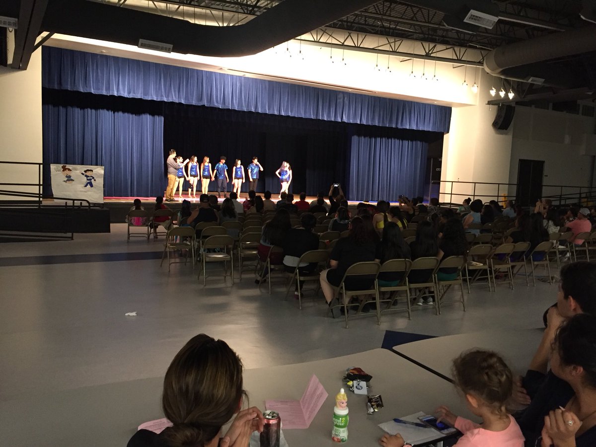 LoboPrincipal's tweet photo. Lobo Dance Recital is a huge success.  Great job Lobo Dance Company. https://t.co/KChg2XUclc