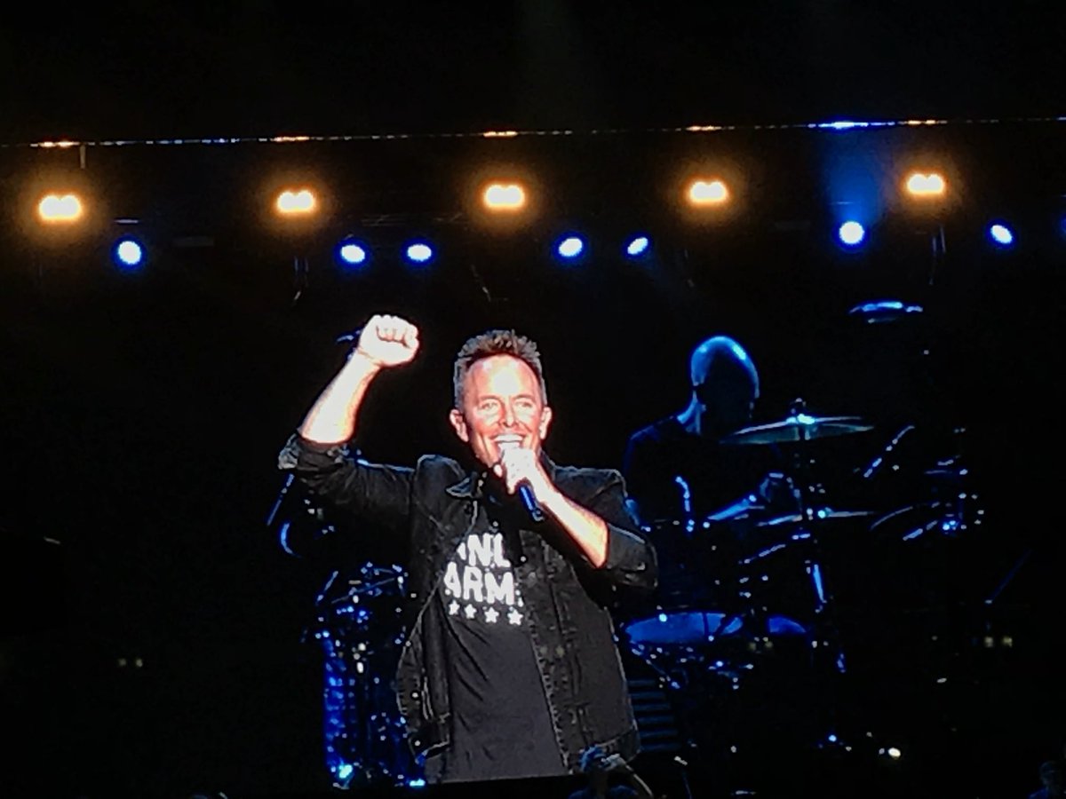 WeeksCaryn's tweet photo. Amazing night with great friends #worshipnightinamerica https://t.co/kS5c3NpWZn
