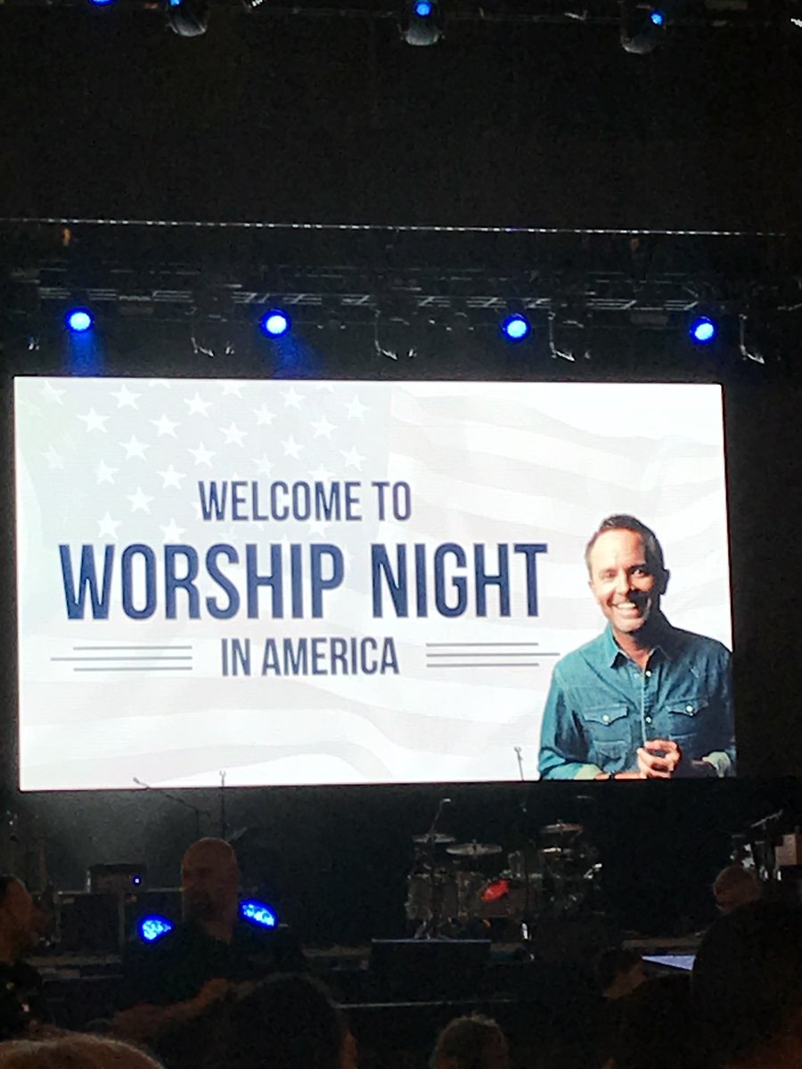 WeeksCaryn's tweet photo. Amazing night with great friends #worshipnightinamerica https://t.co/kS5c3NpWZn