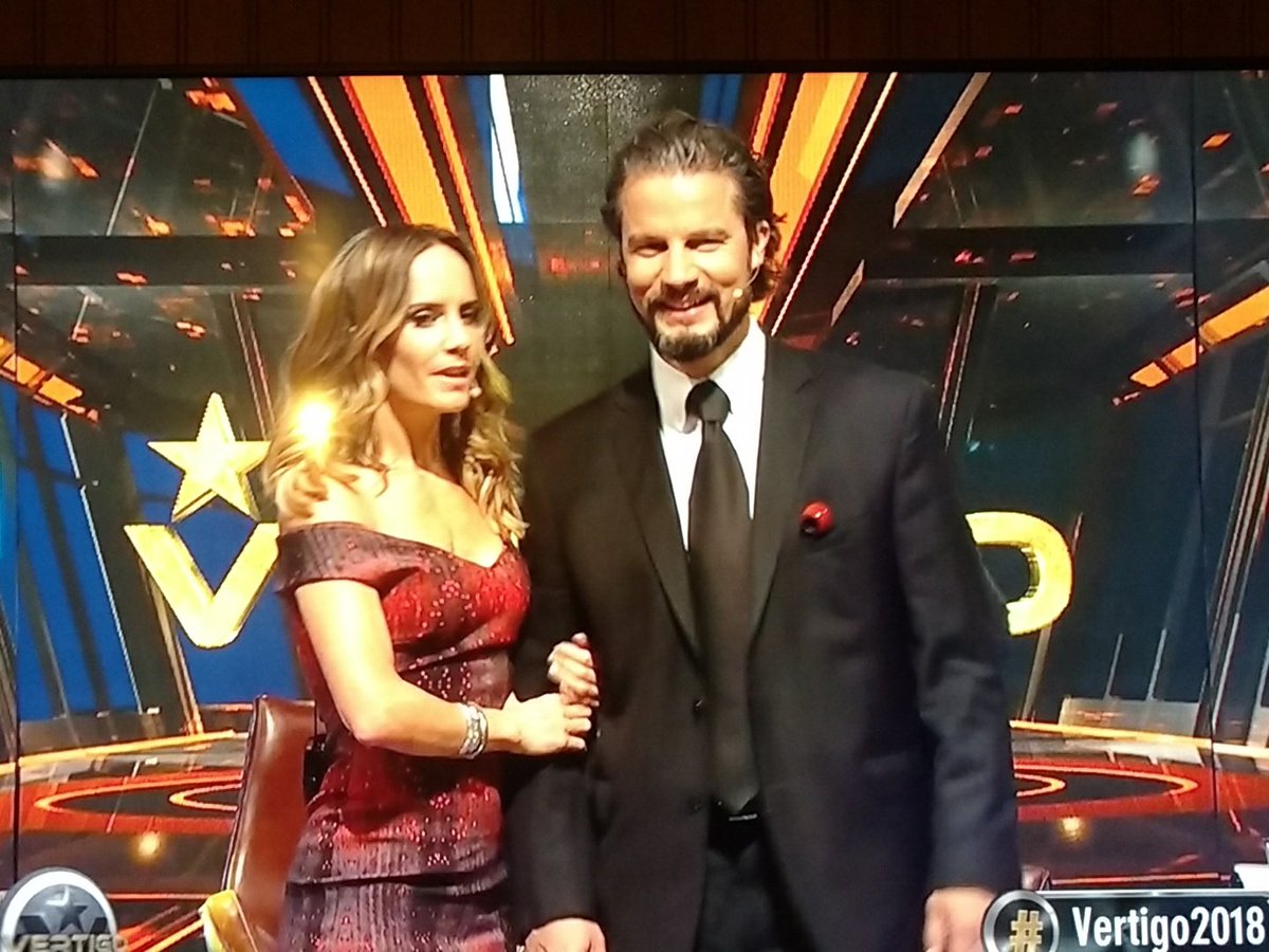 samusinc's tweet image. @VertigoCanal13 #vertigo2018 #doctorfile Fuerza Doc, la TV  se lo pierde!!
Que los canales se pongan los pantalones y le den el programa que merece!!