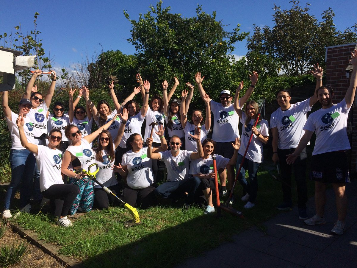 SSHAustralia's tweet photo. Working bee! Sun's out and the wonderful teams from Universal Sony and @seekjobs Australia are working hard at Stepping Stone House!
#caresday2018 #unisphe #theviewinglounge #fullyseek https://t.co/E0xFbKxptD
