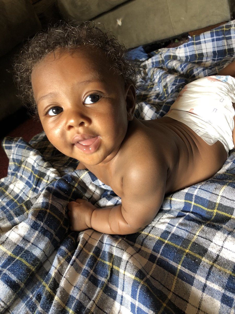 loveeme_4mee's tweet photo. Reece is growing up too fast &amp; crawling #4months #slowdown 💙👣 https://t.co/VCrRuCAcqg