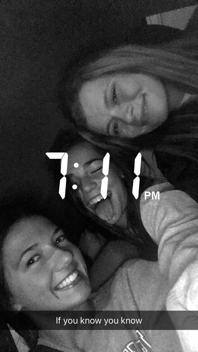 alyssagillis_'s tweet photo. Happy birthday Alicia!!! Hope your day was filled with Cardi B and loads of money... #itsanewday #itsanewlife 😘😘 @aliciasmithh https://t.co/LvawWD5vPz