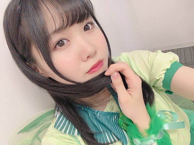 y___0410's tweet photo. 緑と言えば！！関口なほちゃん！！
💚💚💚💚💚💚💚💚💚💚💚
こんな素敵な日にたくさんの人に
なっぴぃーの可愛さに気づいて
貰えますように…。
💚💚💚💚💚💚💚💚💚💚💚
#みどりの日なので緑色の画像を貼る
#緑の日 #なっぴぃーの日 #なっぴぃー 
💚💚💚💚💚💚💚💚💚💚💚
＼💚🐸 @Naho_KMYD 🐸💚／ https://t.co/AwHrzIbPqs
