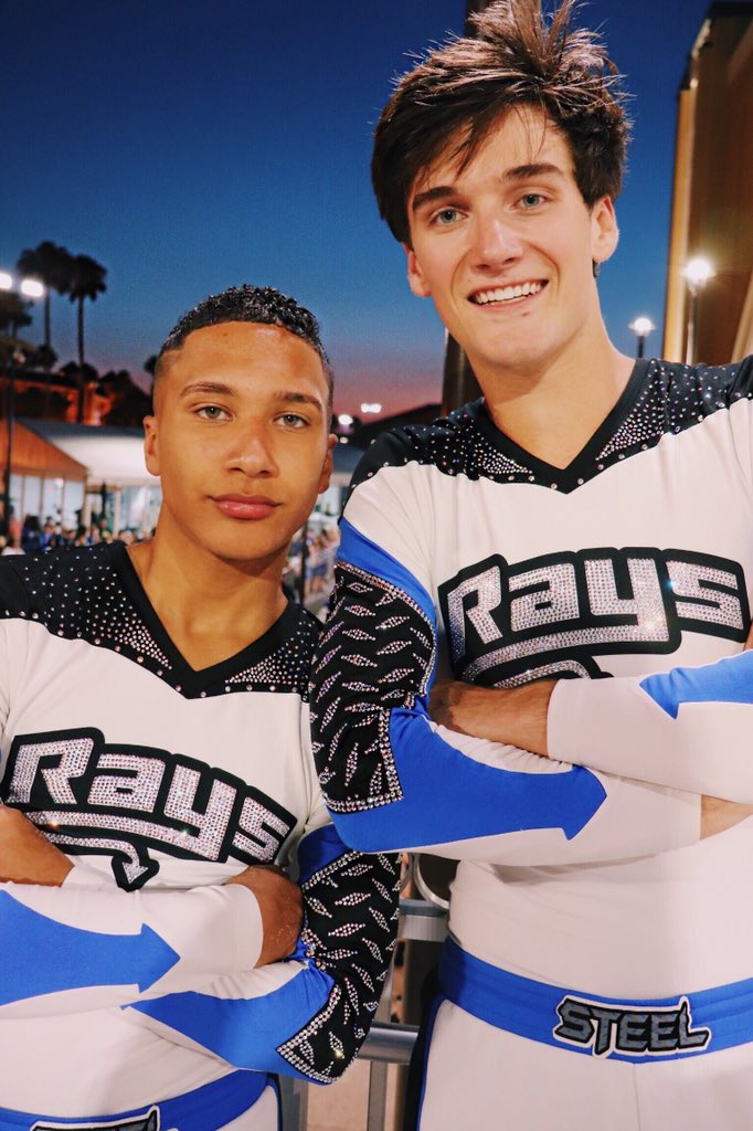 trueneeIy's tweet photo. worlds 2018 - bronze champs - love u @Steel_Rays https://t.co/t2ufIWXTqd