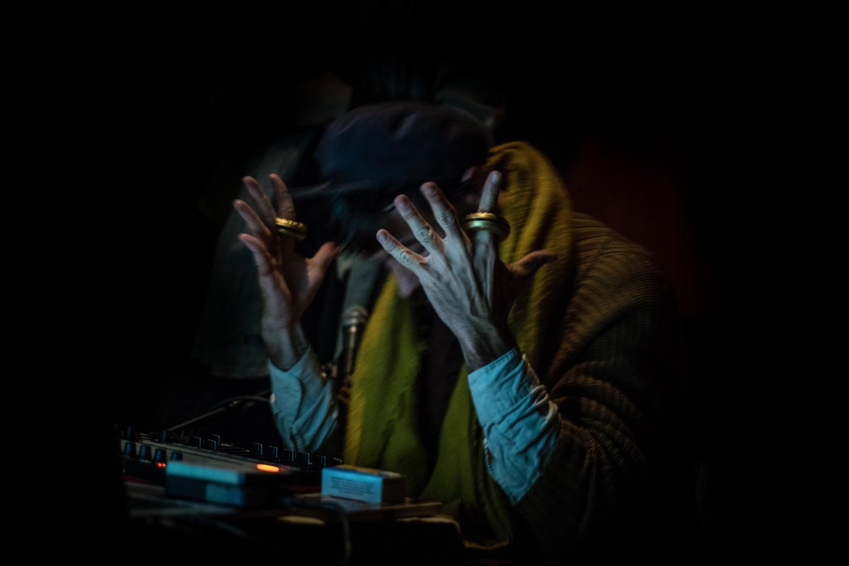 foundlandus's tweet photo. 6/11 FOUNDLAND @vacantvc 
ft. Vincent Moon + 牧野貴
https://t.co/Iaffg9g2v7
昨年末の来日公演も大盛況だった稀代の映像作家が再来日！Priscilla TelmonとのLIVE CINEMA、そしてVincent自身が共演を熱望した牧野貴が、この夜のために特別に用意したプログラムをお届けします。 https://t.co/xvpOPKX55m