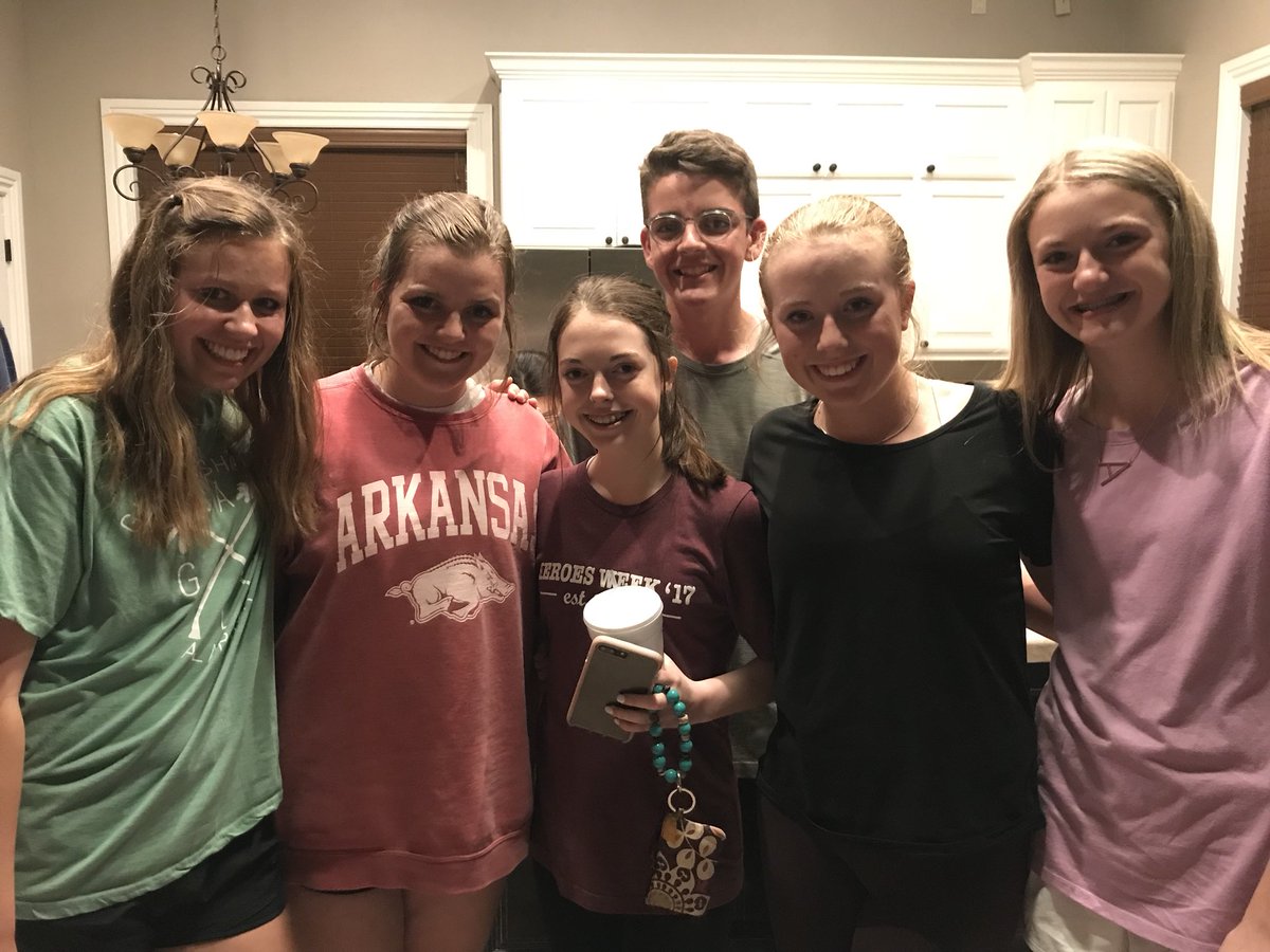OCSoflow's tweet photo. had so much fun tonight!!! junior &amp; sophomore leaders did a great job &amp; had some awesome 8th graders!! https://t.co/K1aOk69H7E