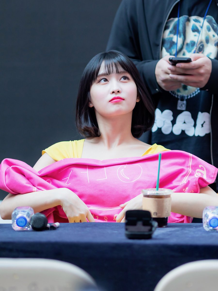 TWICE モモ what is love? サイン入り チェキ ポラロイドSHAGGY CHECK